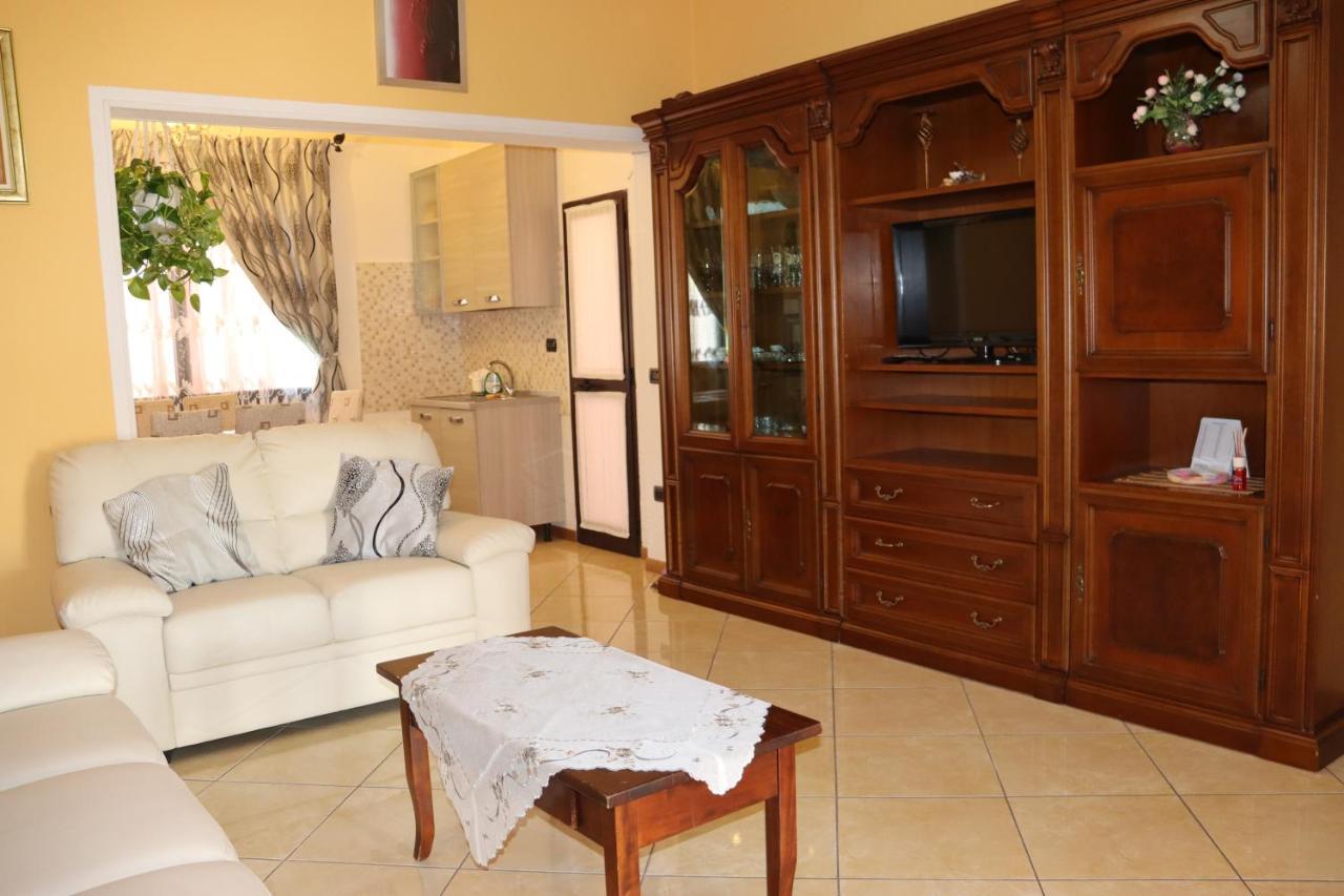 Casa Andreea Vicino Al Centro Di Olbia Iun R5904 Lägenhet Exteriör bild