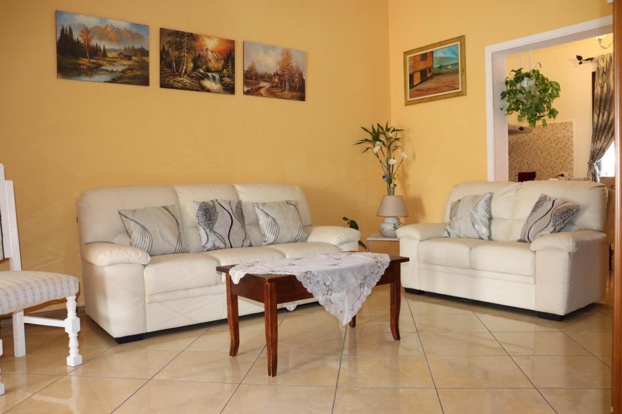 Casa Andreea Vicino Al Centro Di Olbia Iun R5904 Lägenhet Exteriör bild
