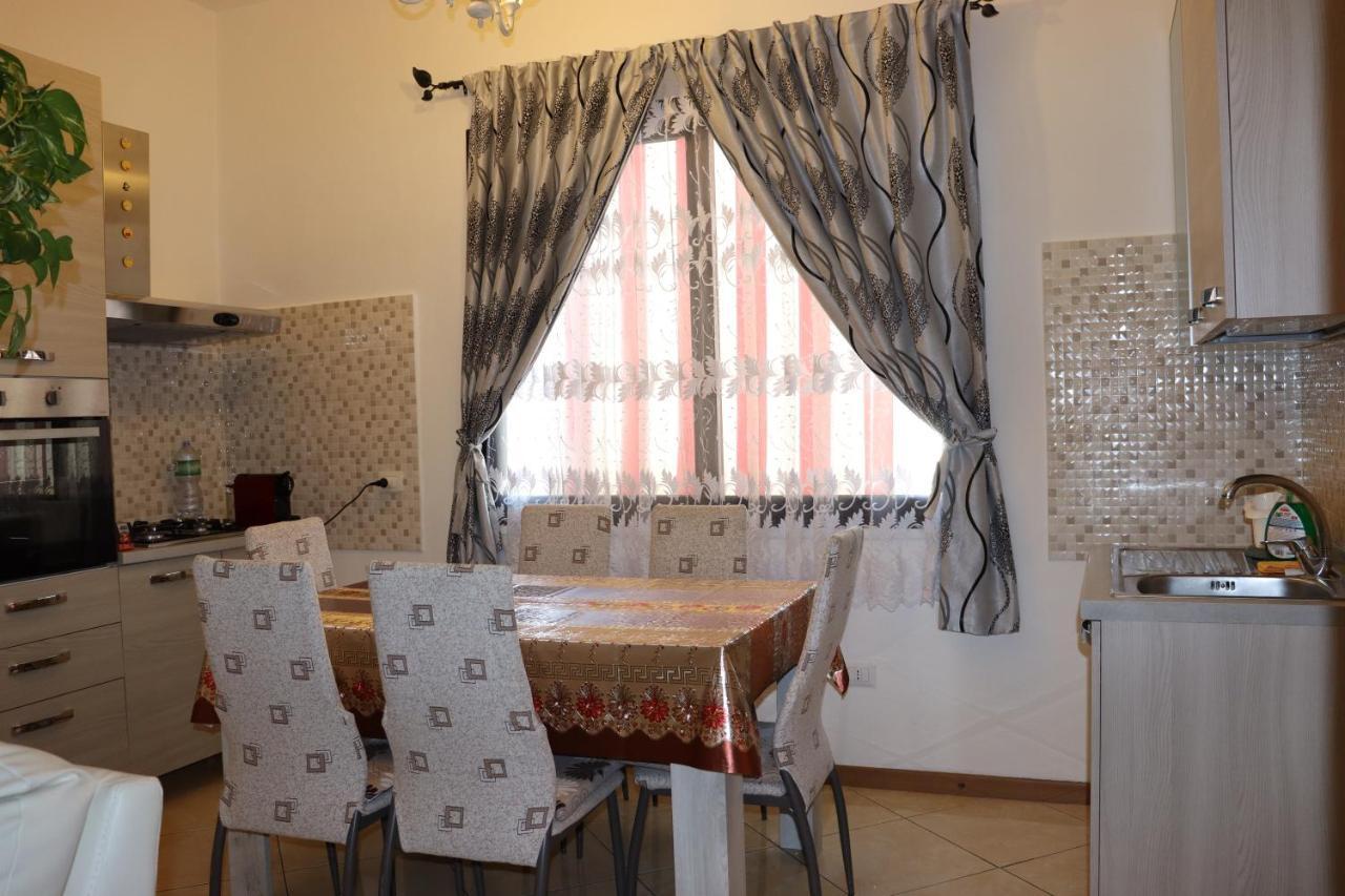 Casa Andreea Vicino Al Centro Di Olbia Iun R5904 Lägenhet Exteriör bild